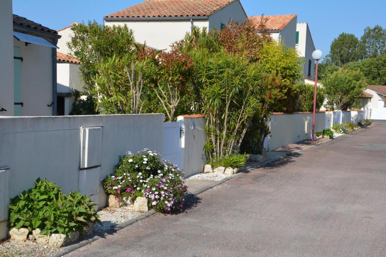 فيلا Pavillon Des Loritz Grand-Village-Plage المظهر الخارجي الصورة